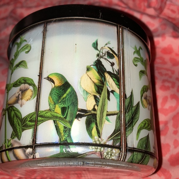 Bath & Body Works 3 Wick Candle in Springtime In Paris - Picture 4 of 5